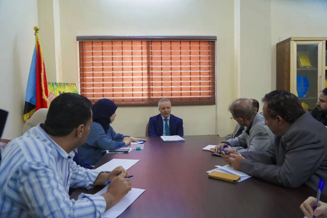 وزير الشؤون الاجتماعية والعمل يطلع على سير العمل في صندوق رعاية وتأهيل المعاقين