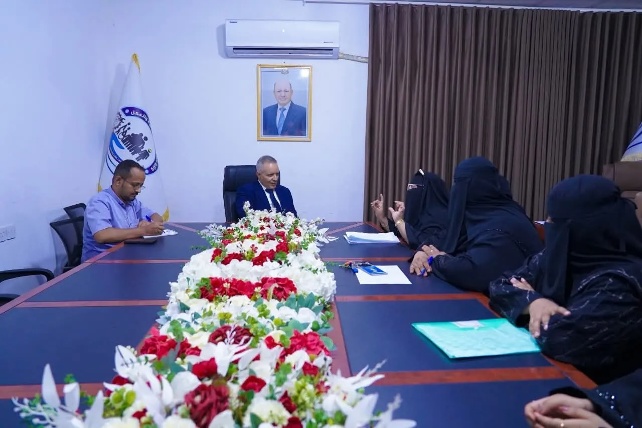 Minister of Social Affairs and Labor Meets with Representatives of the Women Entrepreneurs Forum in Hadhramaut