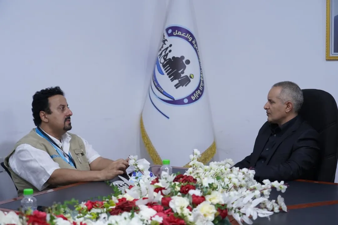 وزير الشؤون الاجتماعية والعمل يبحث مع UNOPS تعزيز التعاون في المشاريع الاجتماعية والخدمية