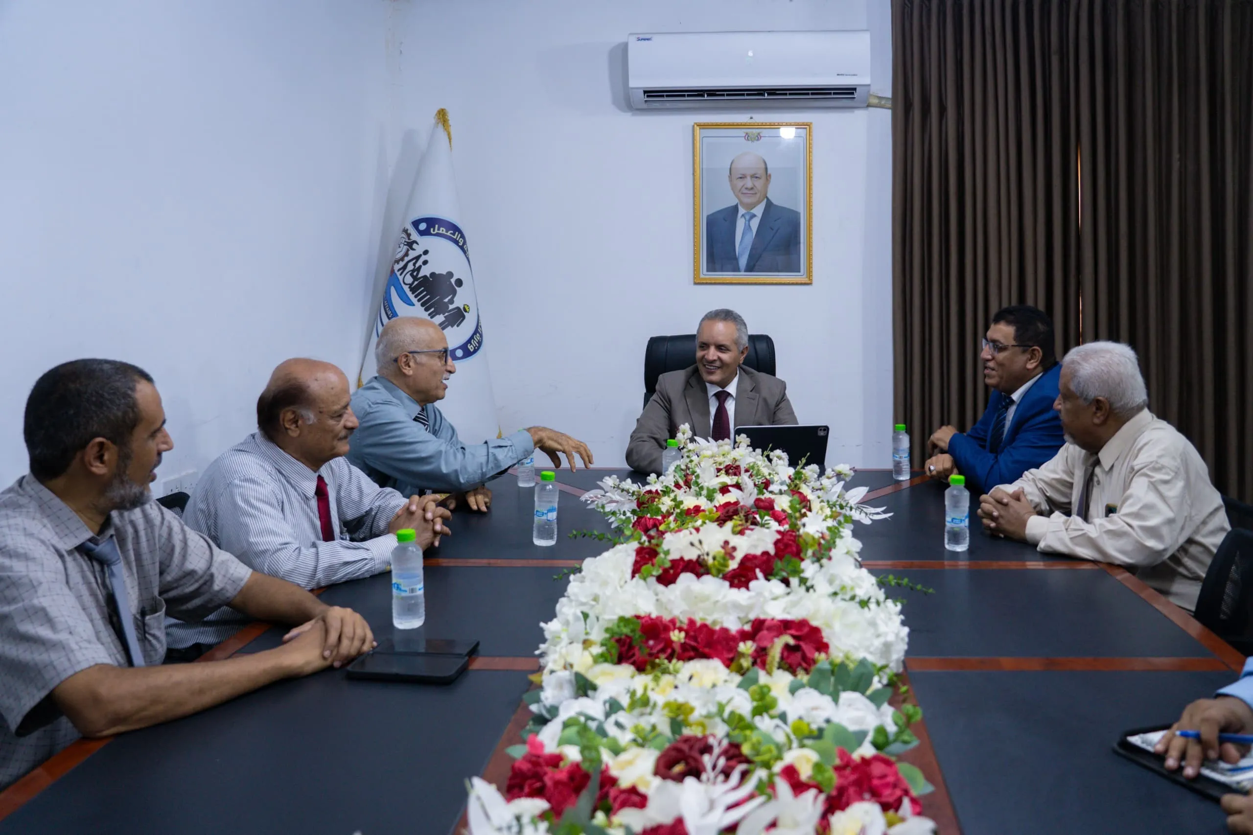 وزير الشؤون الاجتماعية والعمل يناقش مع مركز عدن للدراسات التاريخية تعزيز التعاون البحثي