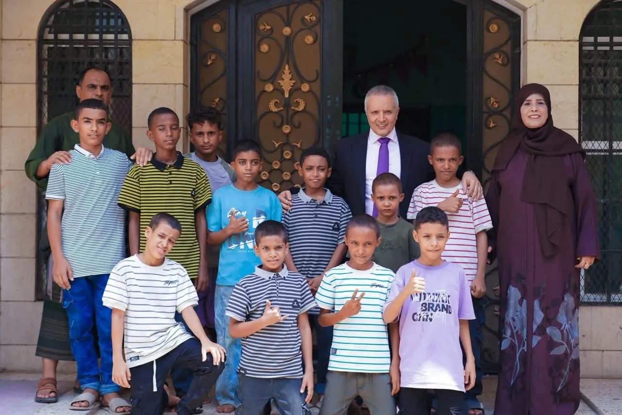 Minister Al-Yafei Inspects Safe Childhood Center and Reviews the Level of Care Provided to Children