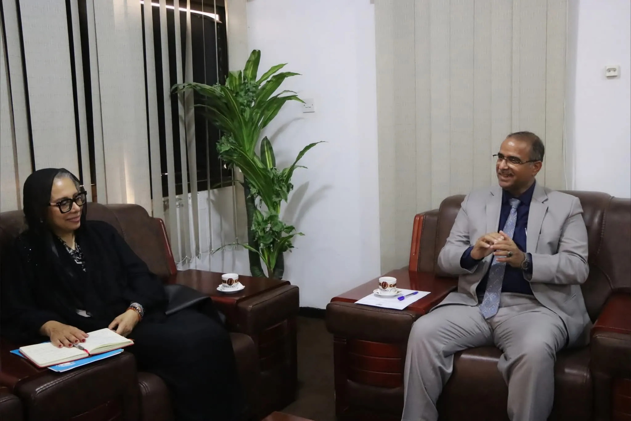 Minister Al-Zouari Discusses with New UNICEF Director in Aden Ways to Strengthen Cooperation in Child Protection